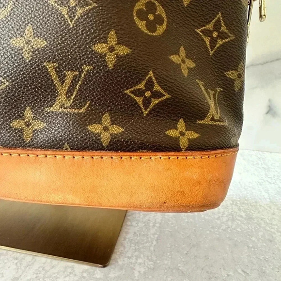 Pre-Loved Louis Vuitton Alma PM - Picture 3 of 11